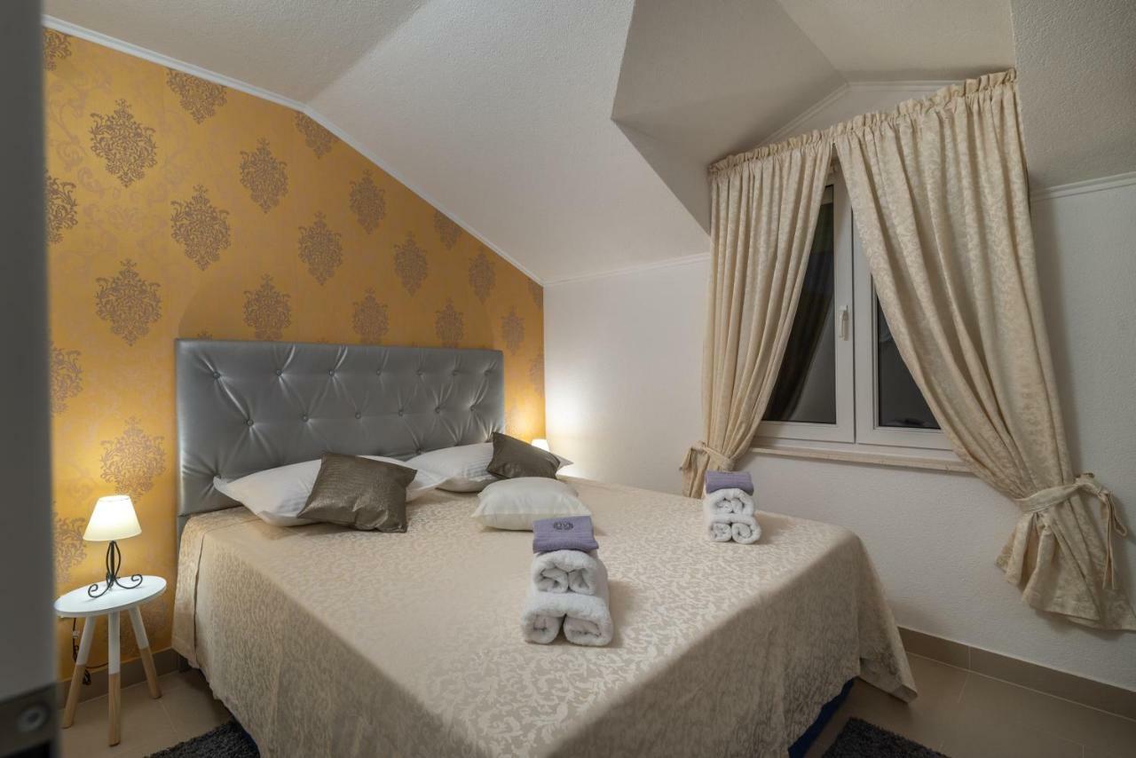 Villa Insula Ventum Trogir Buitenkant foto